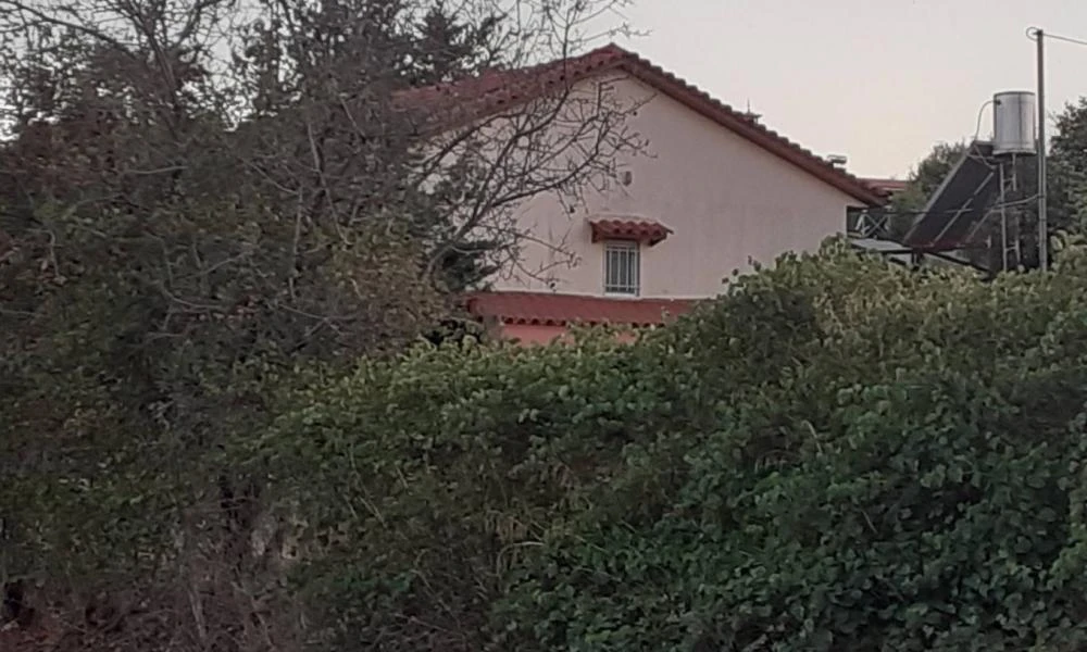 Λούτσα: Εντοπίστηκε το σπίτι που διέμεναν τα θύματα της εξαπλής δολοφονίας